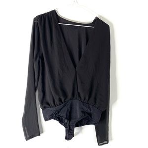 NBD Elegant Black V-Neck Bodysuit